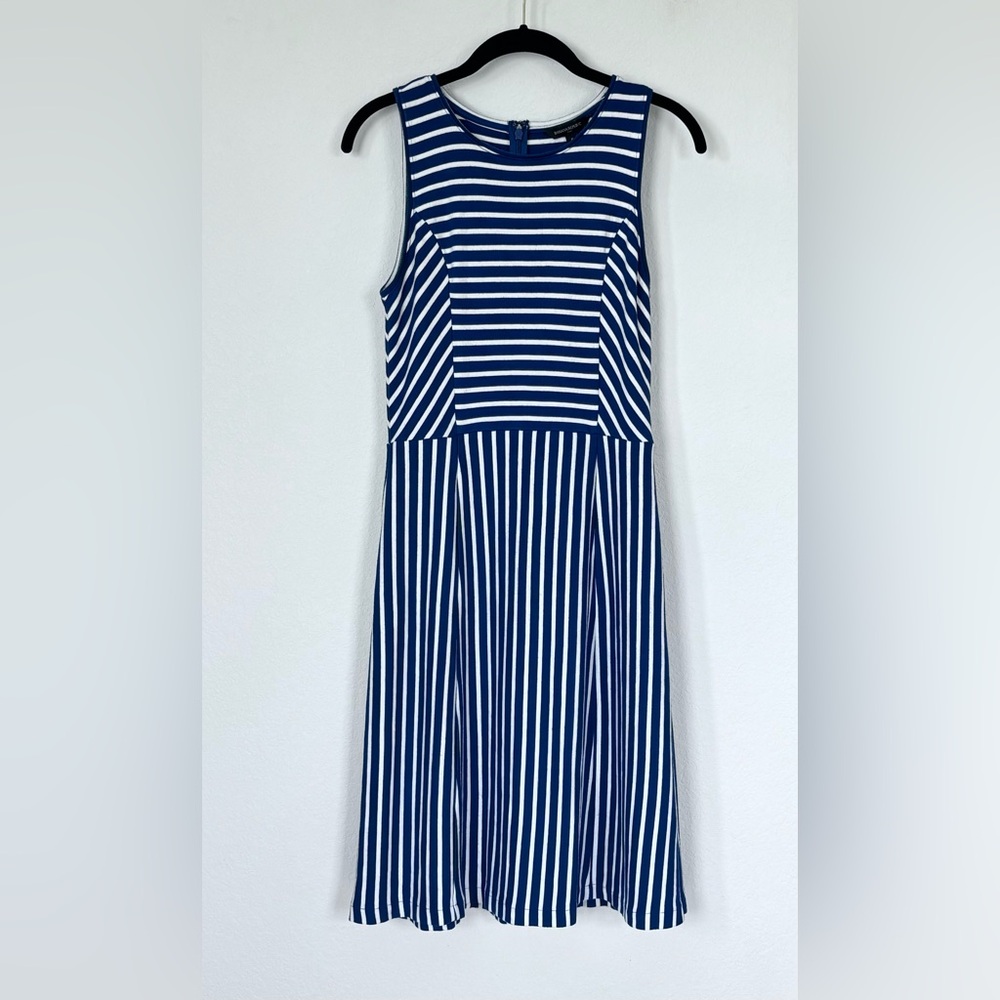 Banana Republic Womens 6 Navy & White Striped Fit and Flare Ponte Dress